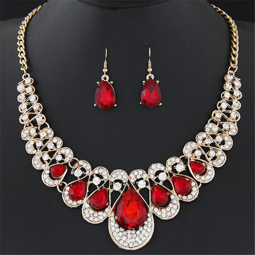 Maevina Crimselle Jewelry Set | Gold